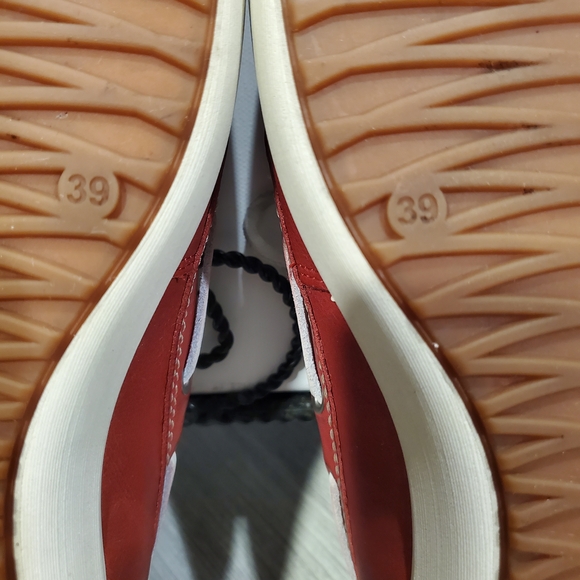 Ecco Women's Vibrant Red Leather Flats Size 39 - Picture 10 of 12